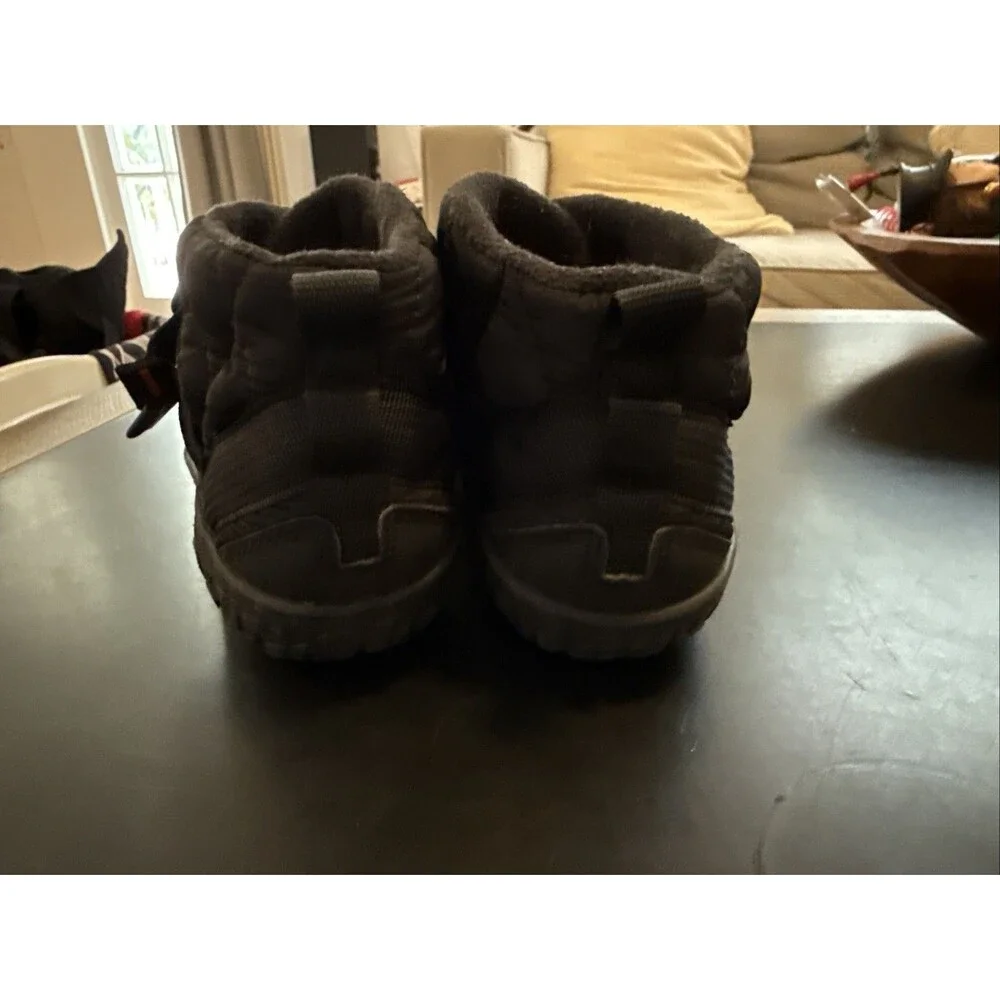 Chaco Ramble Puff Boots Youth Sz 5 Black Puffer Snow Shoes Fleece Lined Warm